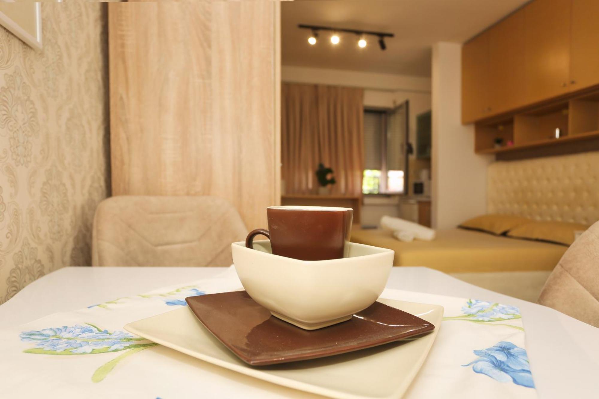 Cozy Apartment Near Square 21 Tirana Exterior foto